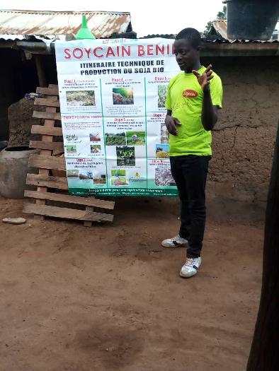 La formation des producteurs du soja biologique par Soycain Bénin